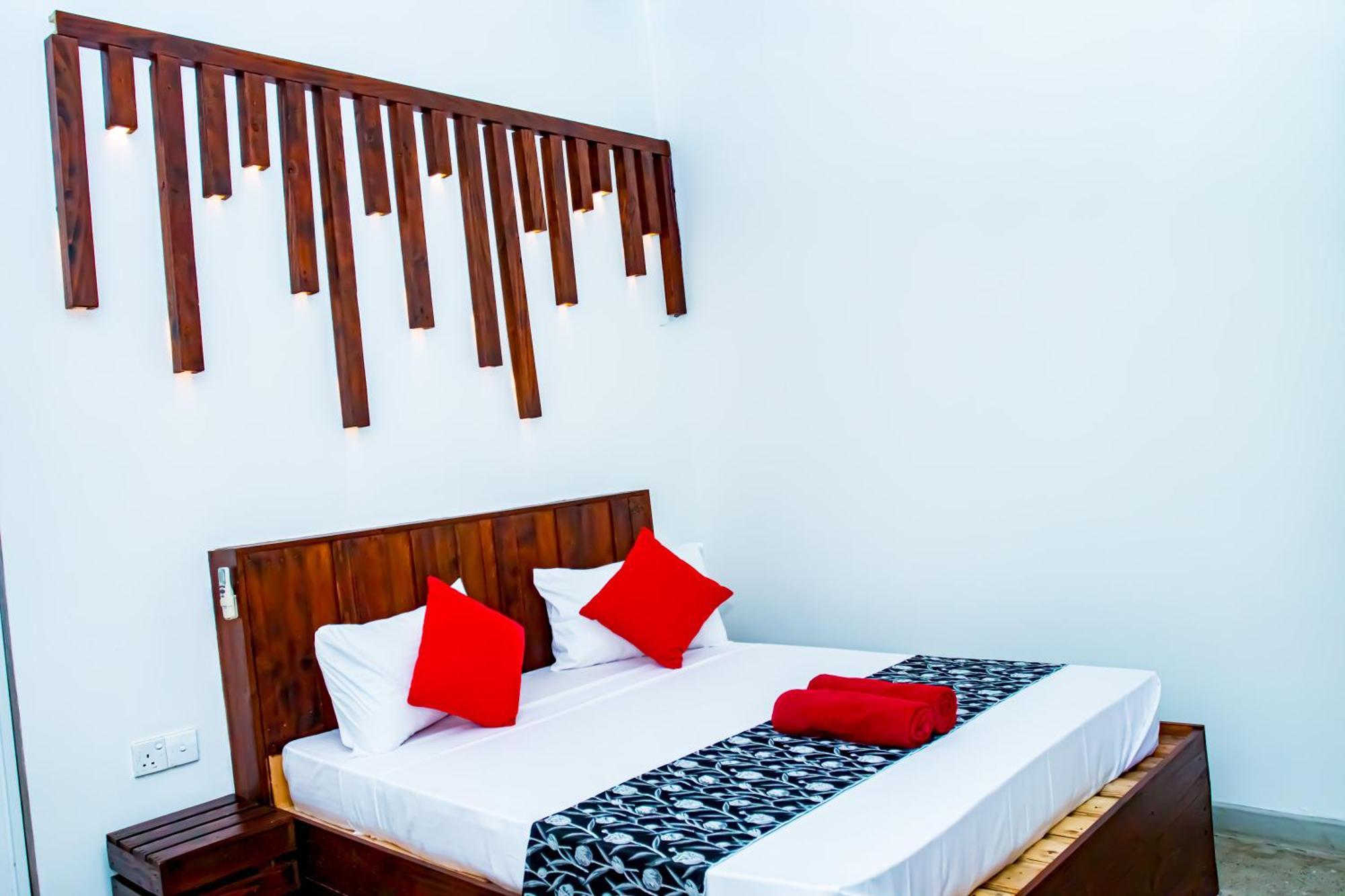 Katunayaka Mandavilla Airport Transit Hotel מראה חיצוני תמונה