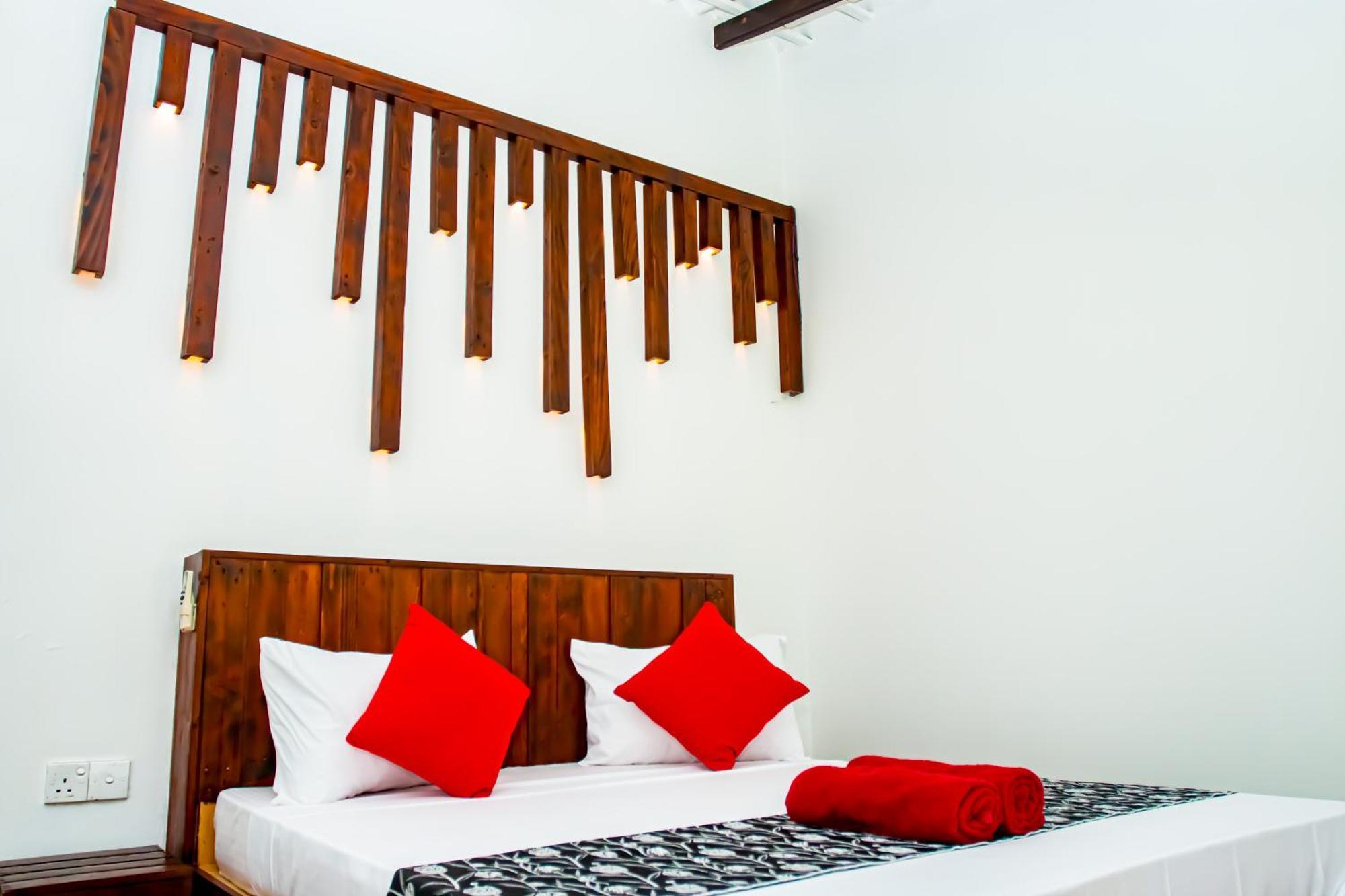 Katunayaka Mandavilla Airport Transit Hotel מראה חיצוני תמונה