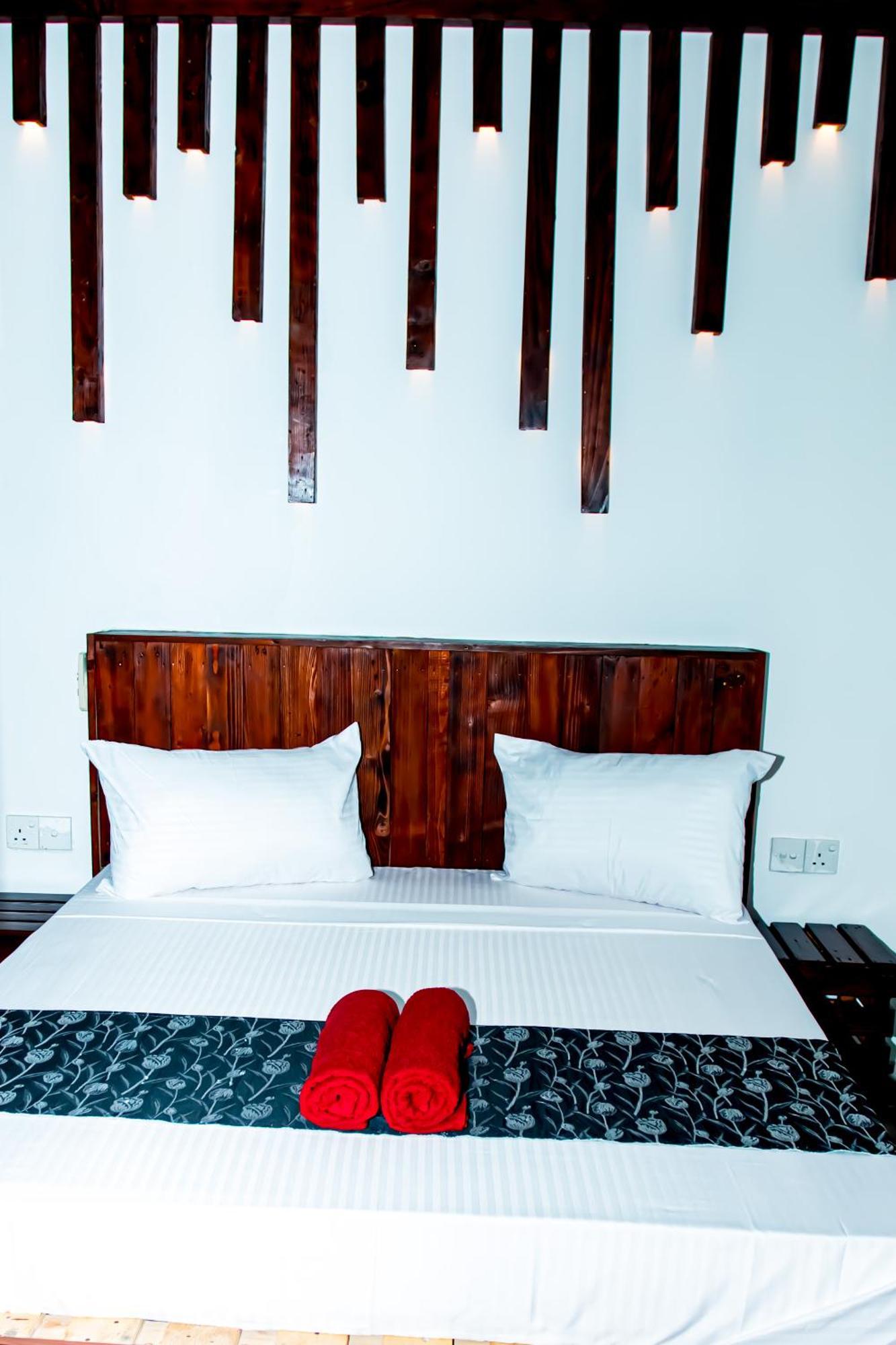 Katunayaka Mandavilla Airport Transit Hotel מראה חיצוני תמונה
